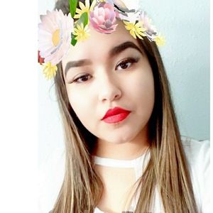 Meet your Posher, Mindy lomasy